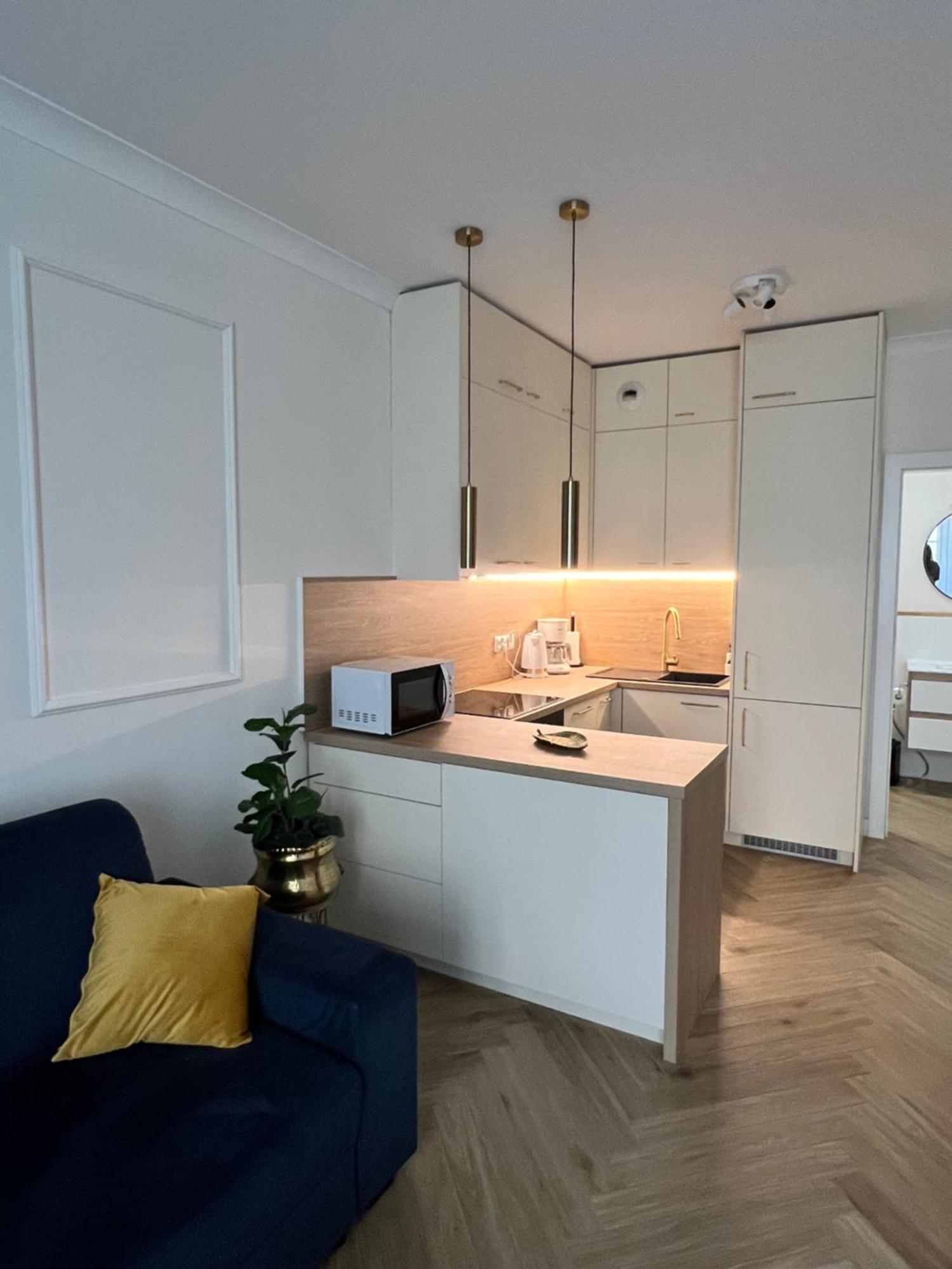 Atrium - Old Town Luxury Apartments - By Upstairs Krakow Ngoại thất bức ảnh