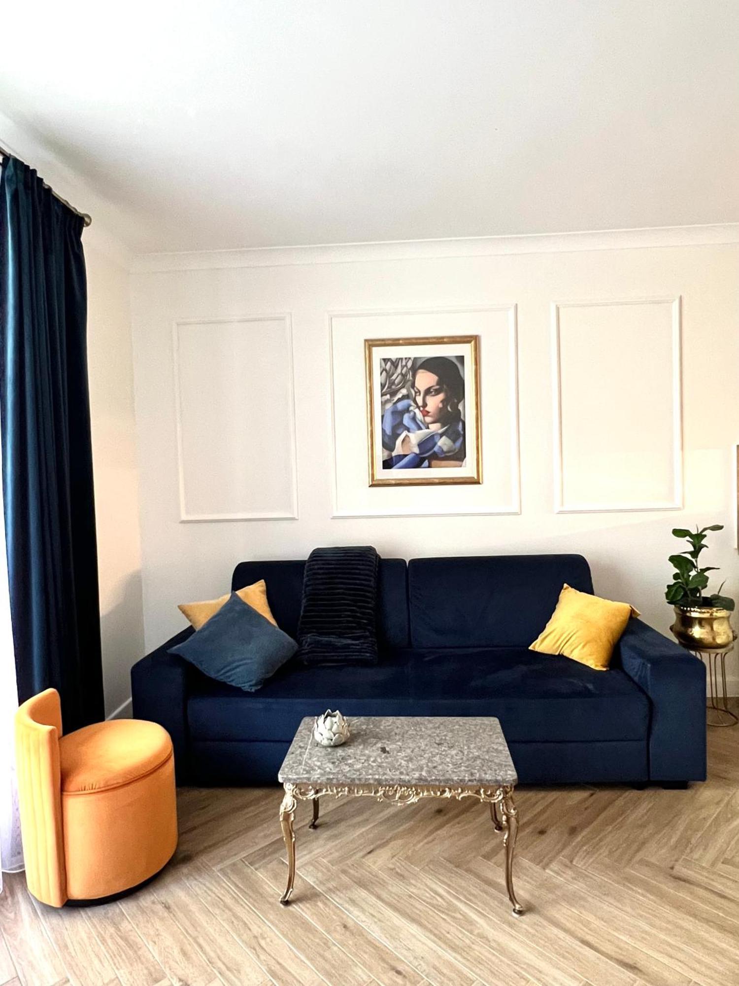 Atrium - Old Town Luxury Apartments - By Upstairs Krakow Ngoại thất bức ảnh